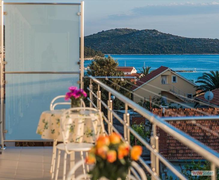 Apartmani Aria Rogoznica  Luaran gambar