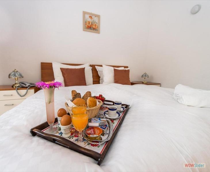 Apartmani Aria Rogoznica  Luaran gambar