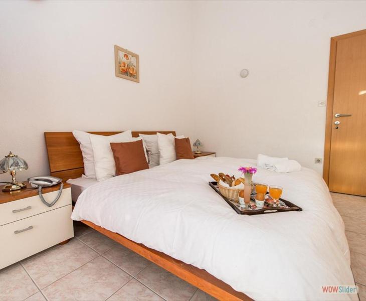 Apartmani Aria Rogoznica  Luaran gambar