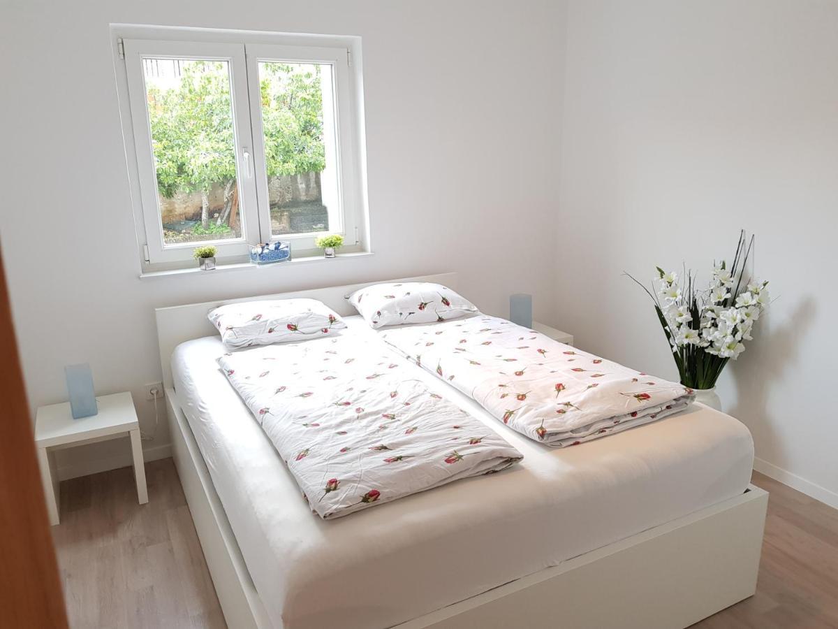 Apartmani Aria Rogoznica  Luaran gambar