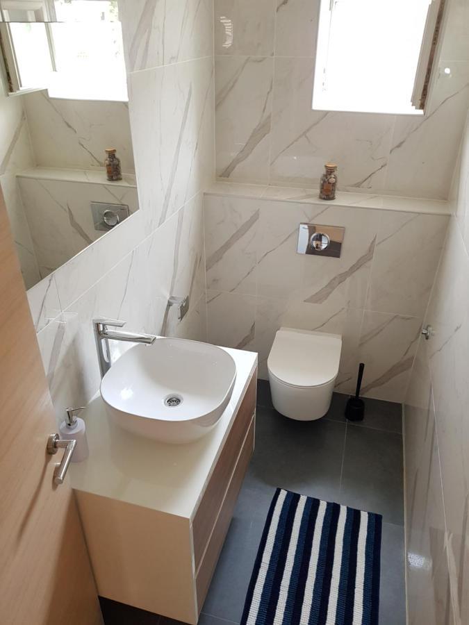 Apartmani Aria Rogoznica  Luaran gambar